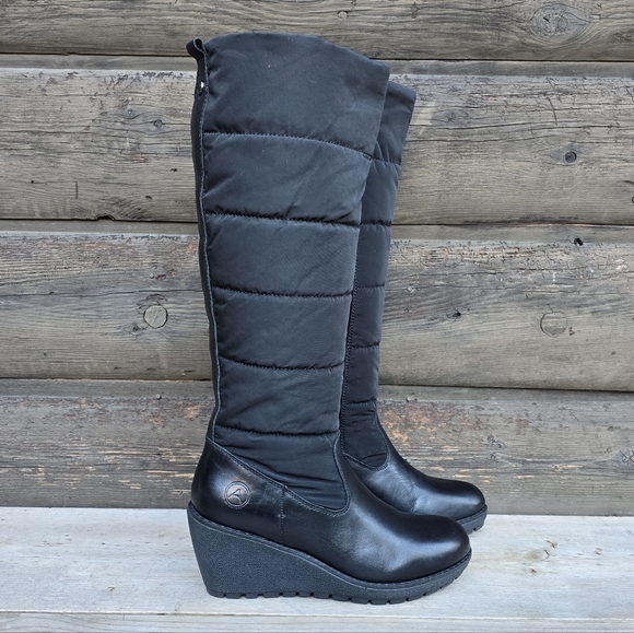 Browns Shoes NEW!! Artica Quilted, Waterproof, Insulated Wedge Cozy Boots 7.5M - Picture 1 of 12